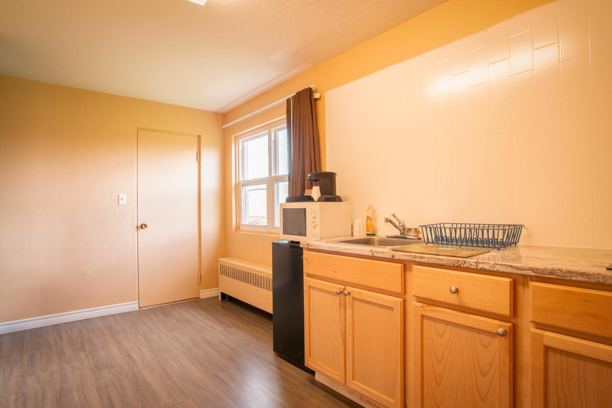 Faulds Motel Сарниа Екстериор снимка