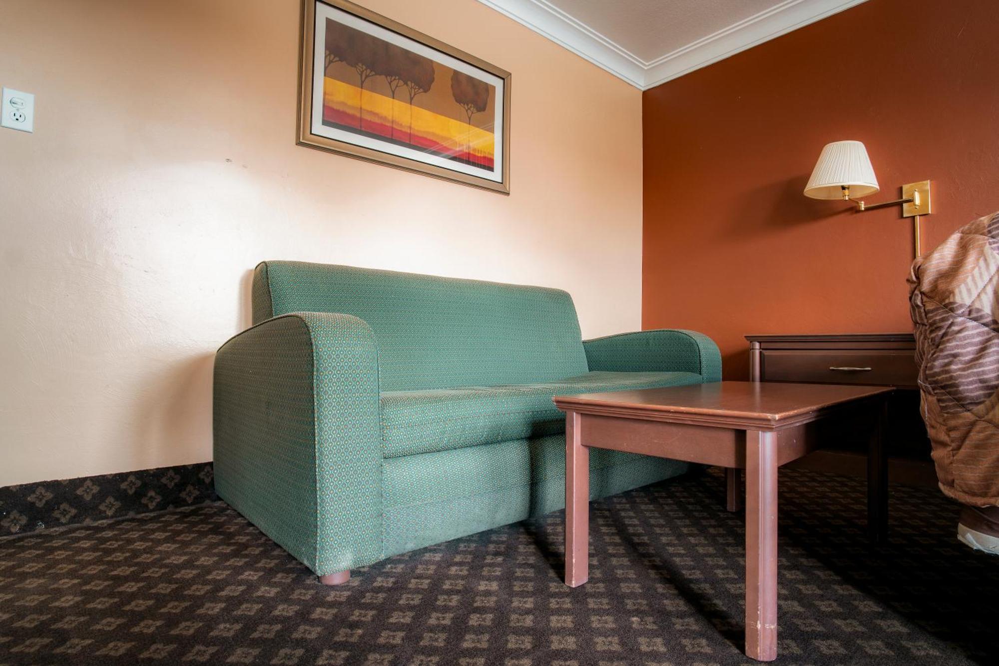 Faulds Motel Сарниа Екстериор снимка
