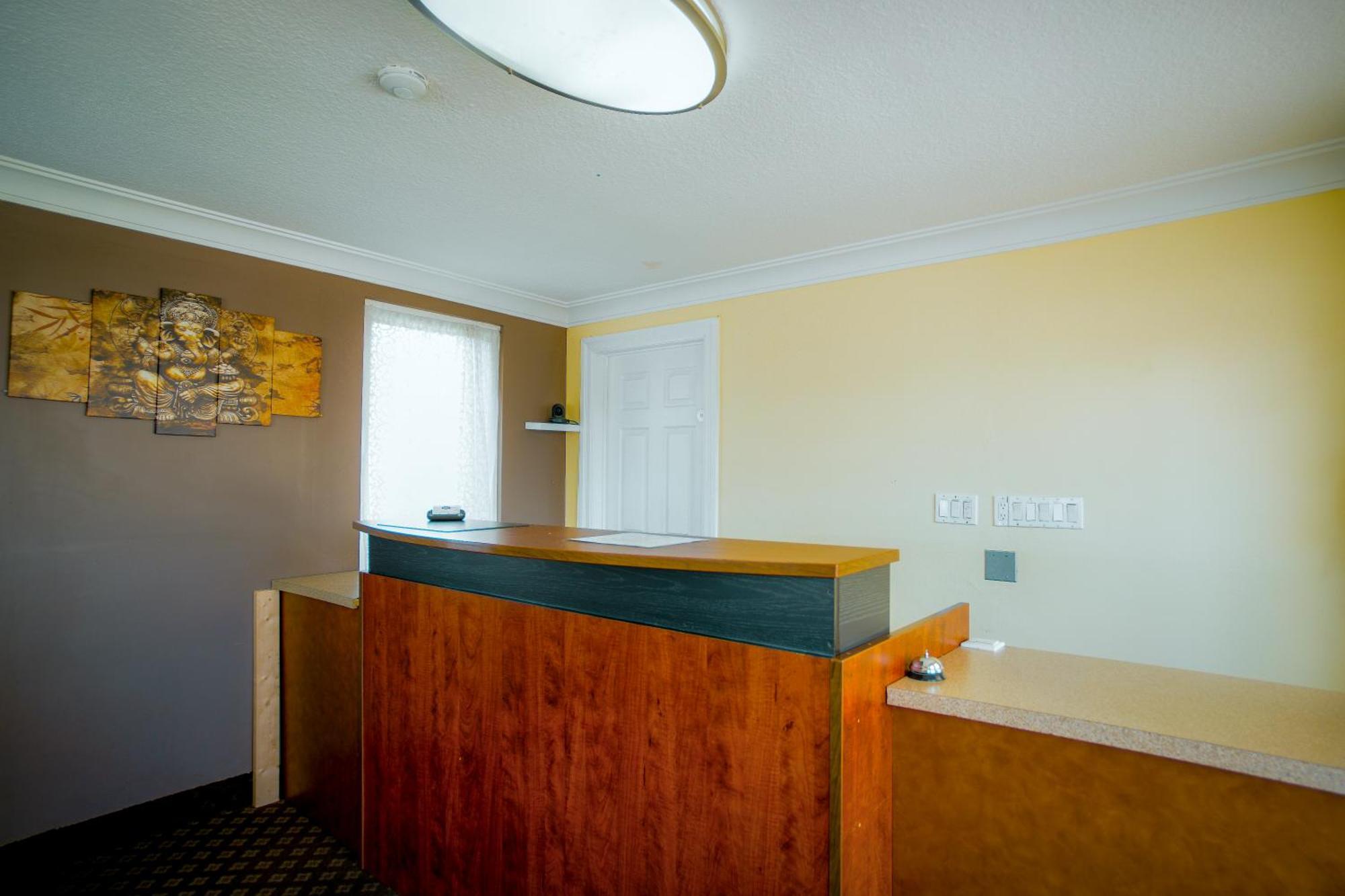 Faulds Motel Сарниа Екстериор снимка