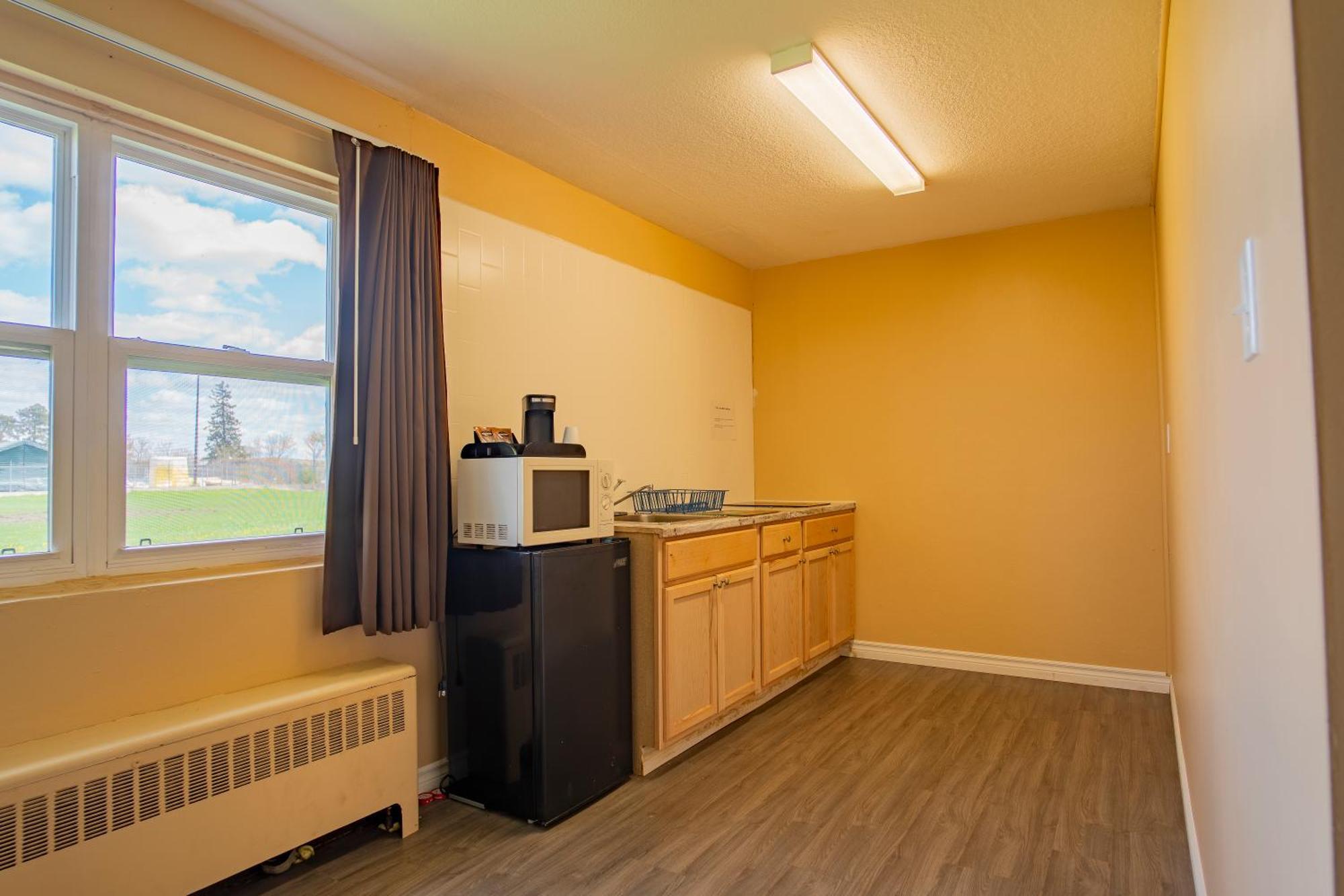 Faulds Motel Сарниа Екстериор снимка