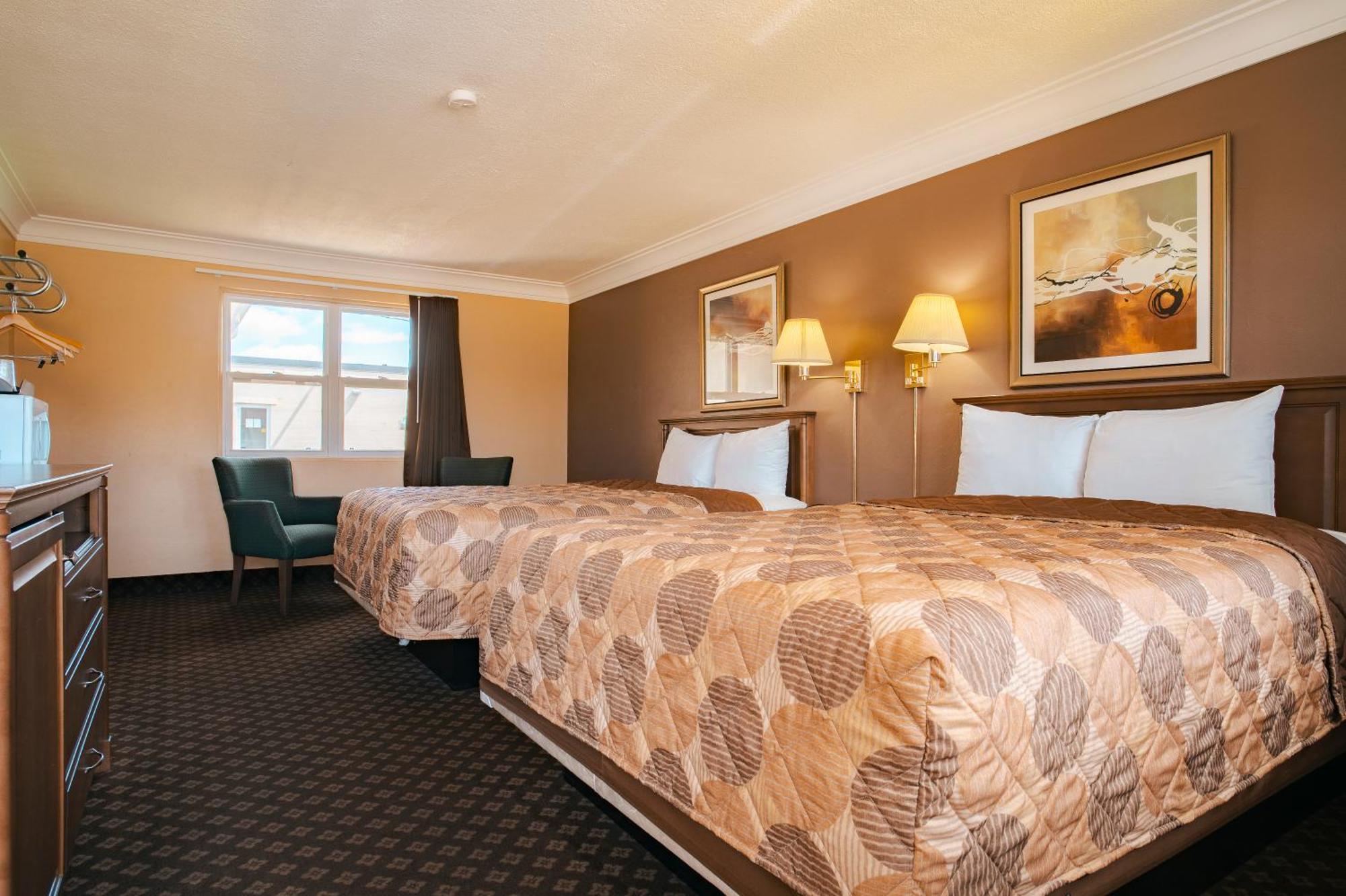 Faulds Motel Сарниа Екстериор снимка